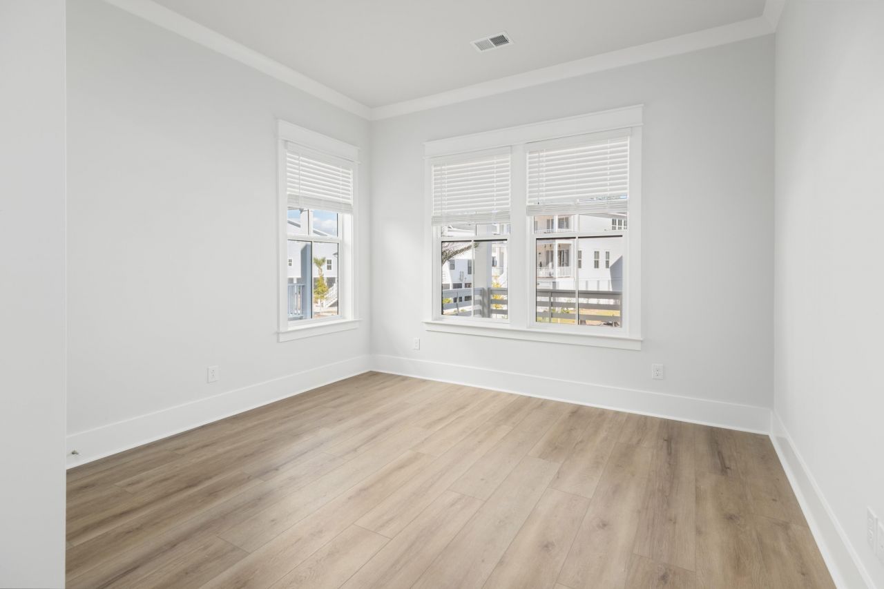 349 Blowing Fresh Drive Photo 8