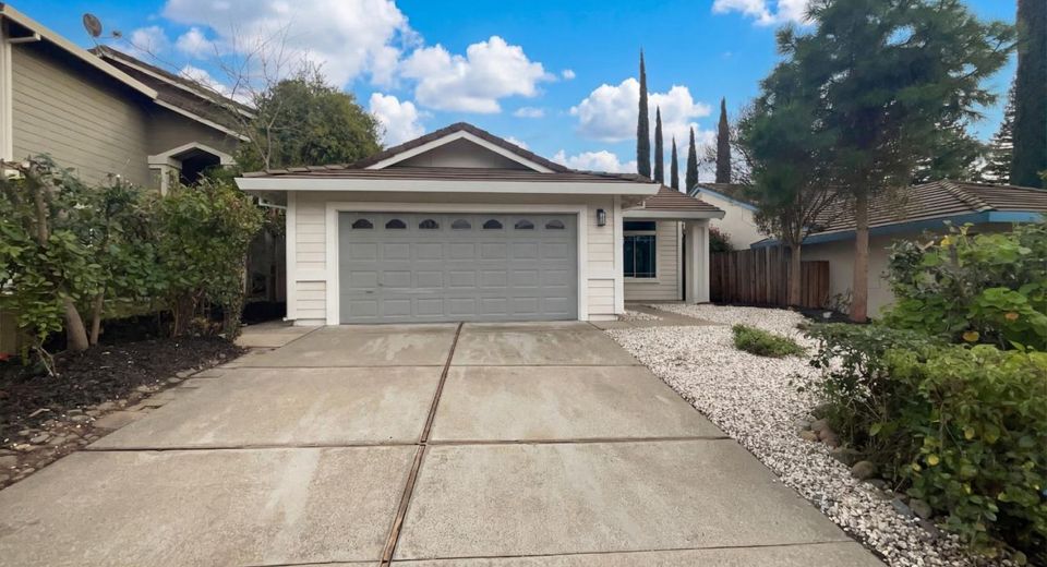 108 Austin Dr, Folsom, CA 95630 Photo