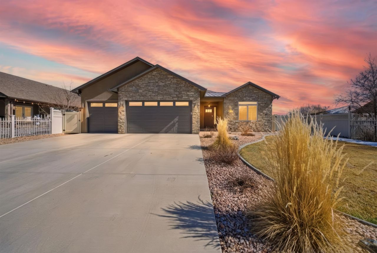 328 Oakwood Avenue, Fruita, CO 81521 Main Photo