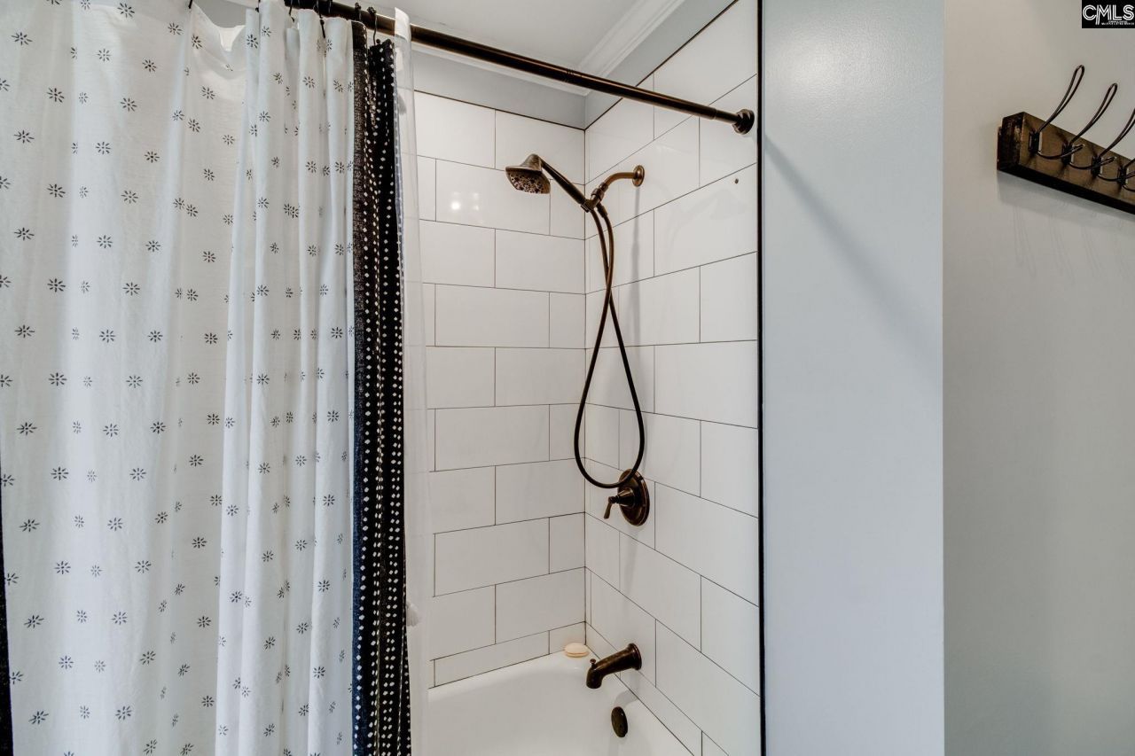 9 Winding Wood Court  Photo 47