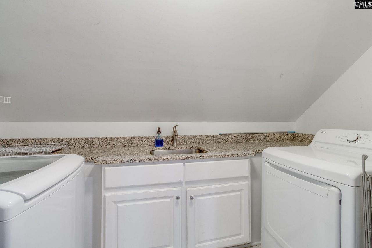 9 Winding Wood Court  Photo 48