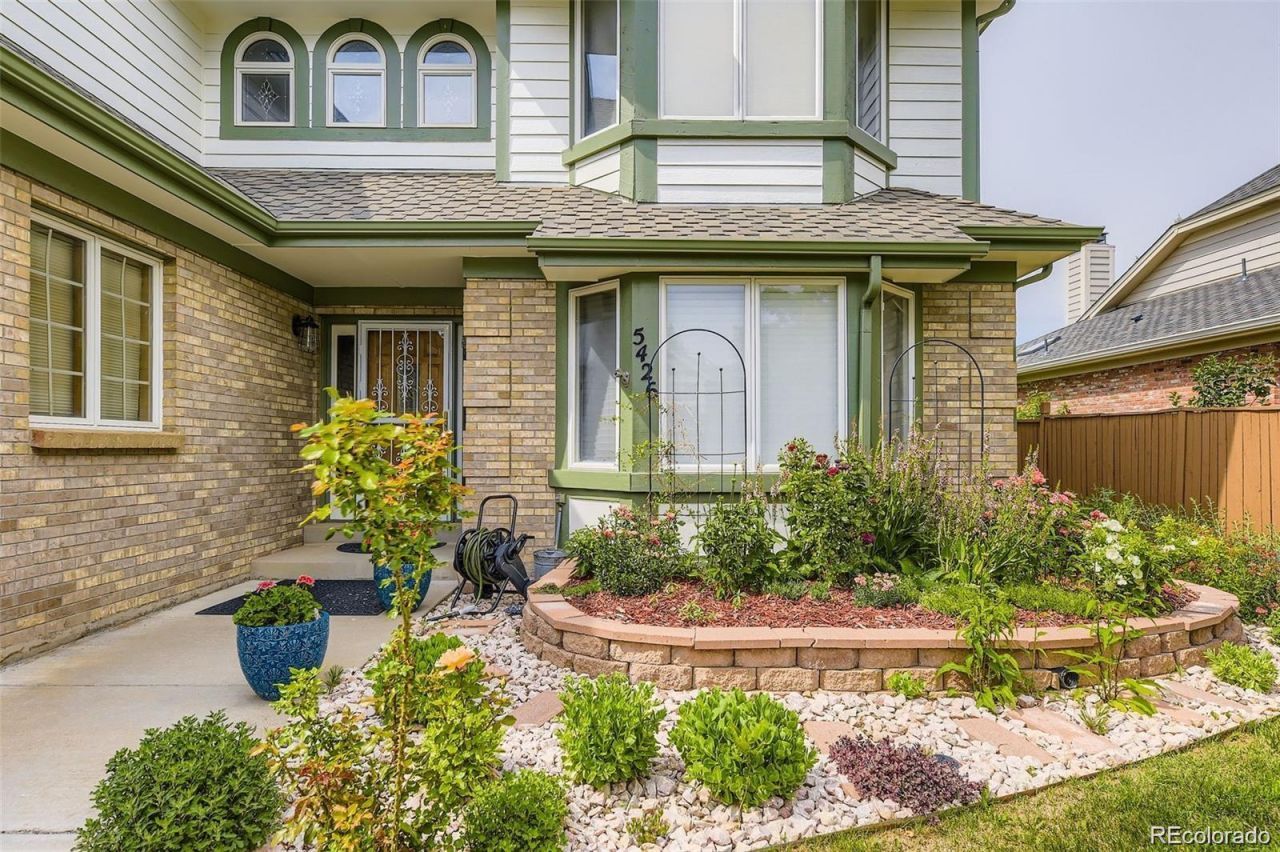 5426 S Jasper Way, Centennial, CO 80015 Main Photo