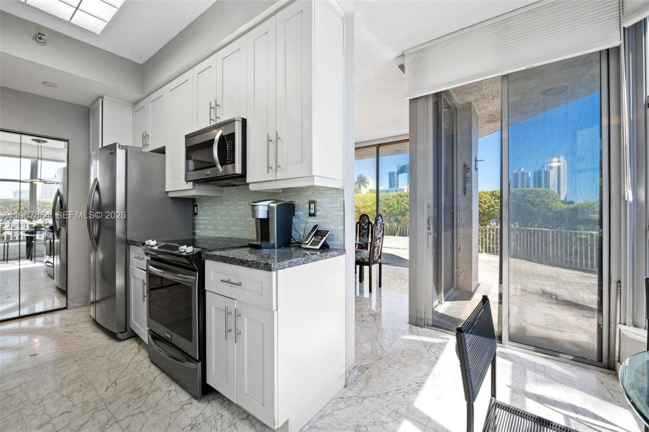 19101 NE 36th Ct, Unit 112, Aventura, FL 33180 Photo