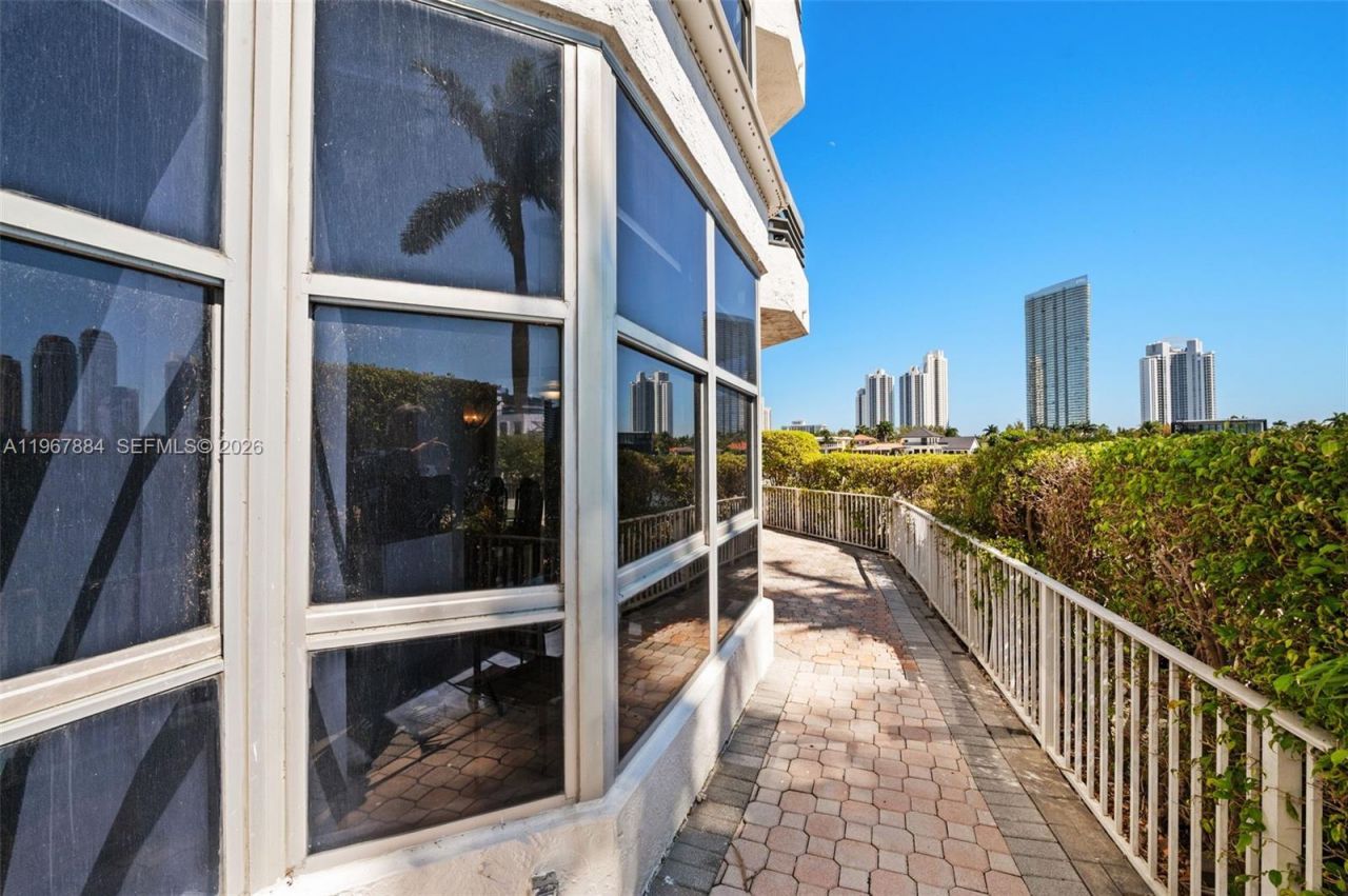 19101 NE 36th Ct, Unit 112, Aventura, FL 33180 Photo