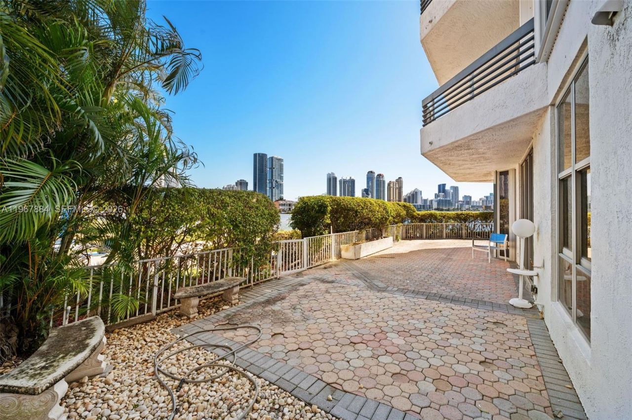 19101 NE 36th Ct, Unit 112, Aventura, FL 33180 Photo