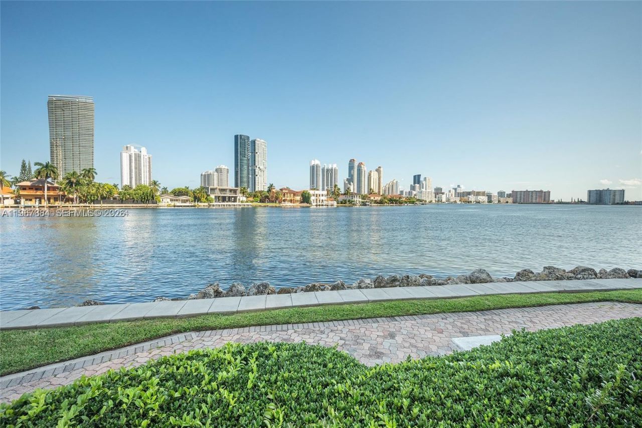 19101 NE 36th Ct, Unit 112, Aventura, FL 33180 Photo