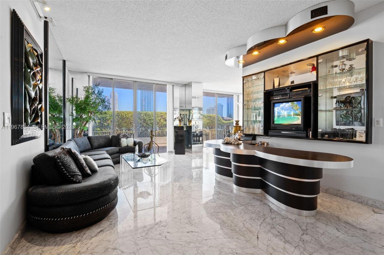 19101 NE 36th Ct, Unit 112, Aventura, FL 33180 Photo