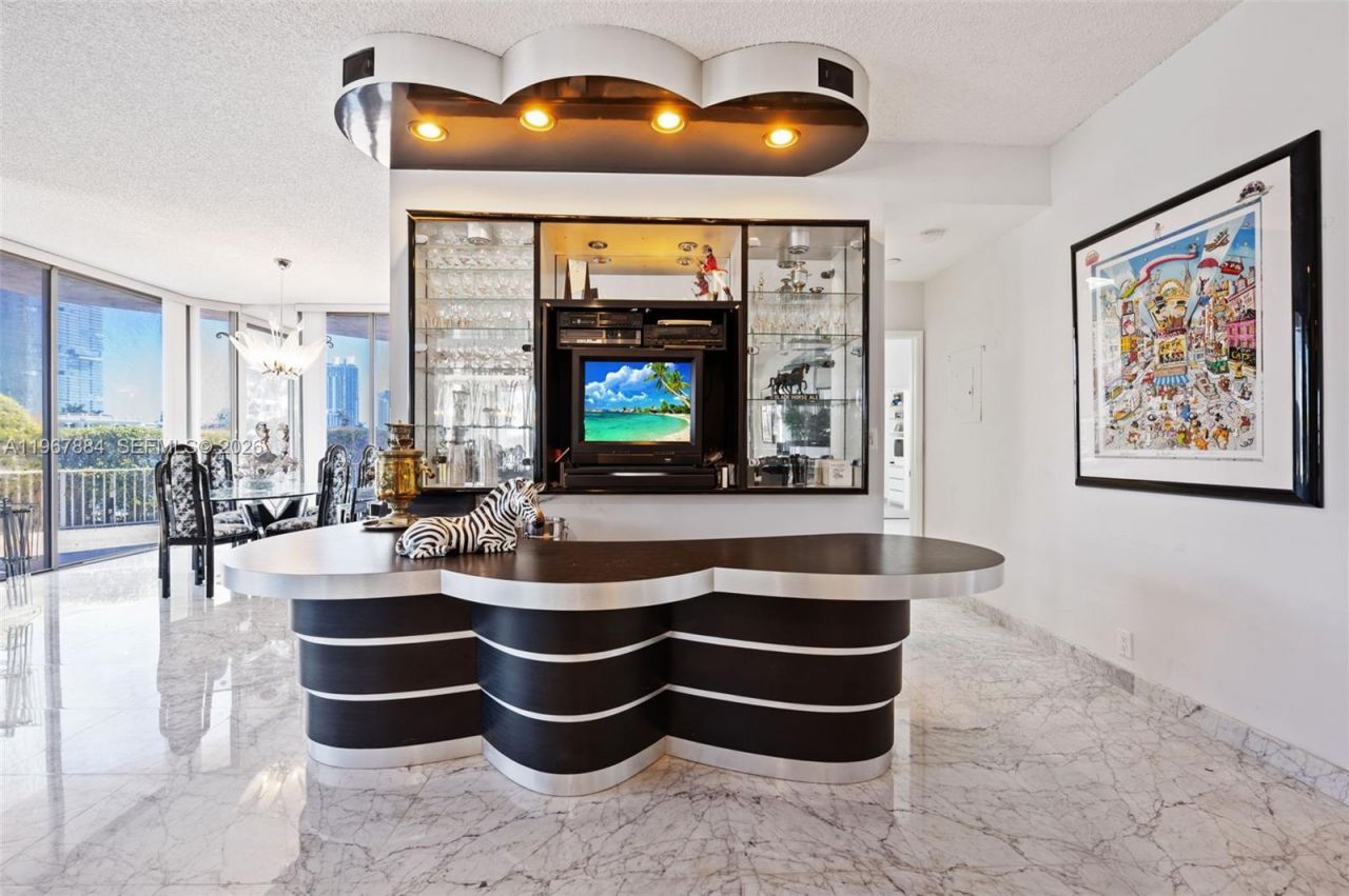 19101 NE 36th Ct, Unit 112, Aventura, FL 33180 Photo