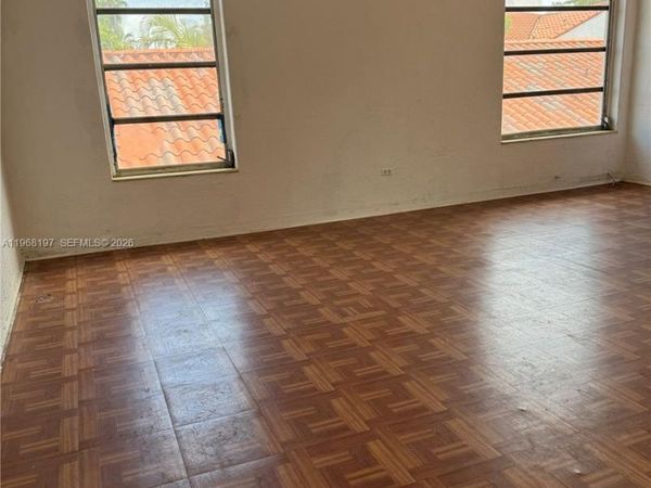 825 Alton Rd , Unit 8, Miami Beach, FL 33139