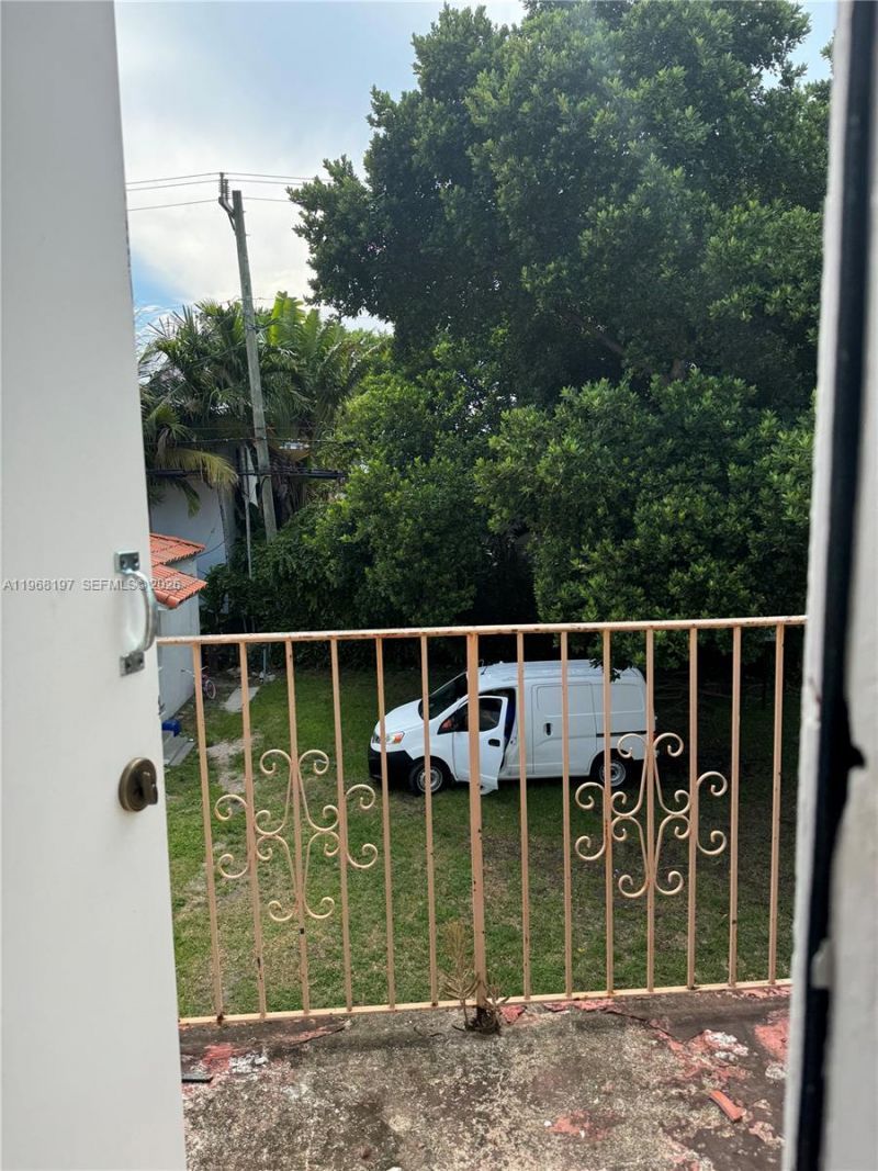 825 Alton Rd , Unit 8, Miami Beach, FL 33139 Photo