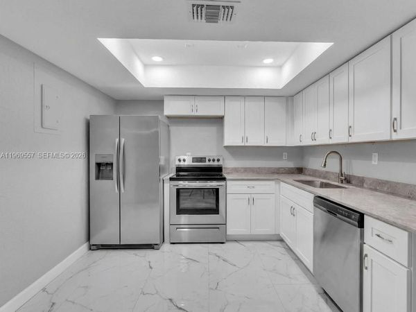 34 Meacham Ln , Tamarac, FL 33319