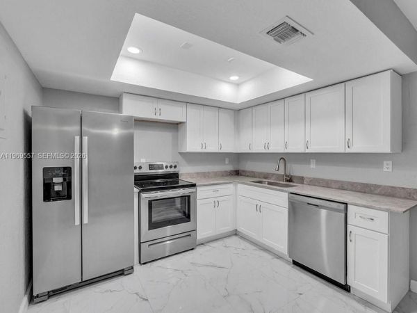 34 Meacham Ln, Tamarac, FL 33319