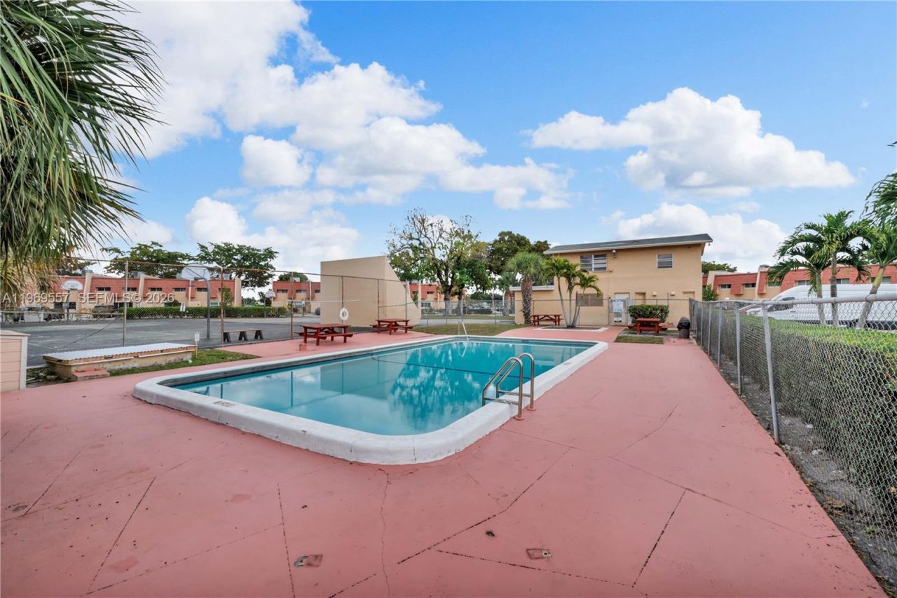 34 Meacham Ln , Tamarac, FL 33319 Photo