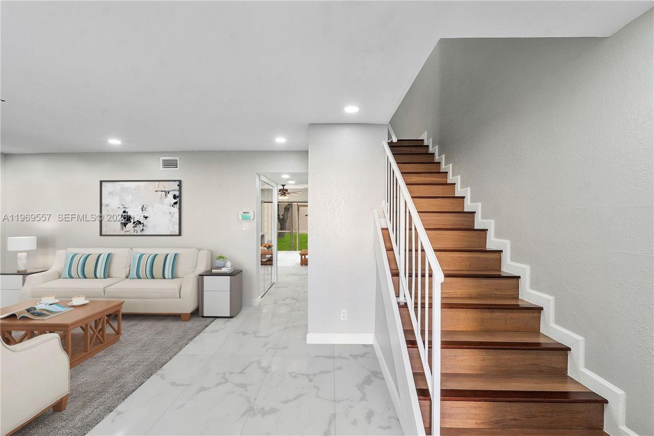 34 Meacham Ln, Tamarac, FL 33319 Photo