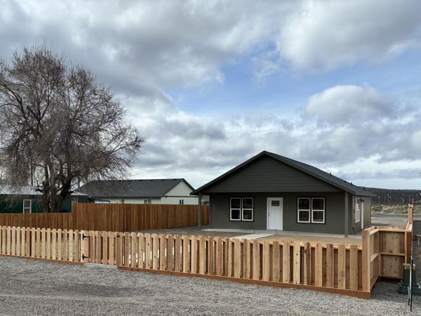 147 Jefferson Avenue, Metolius, OR 97741