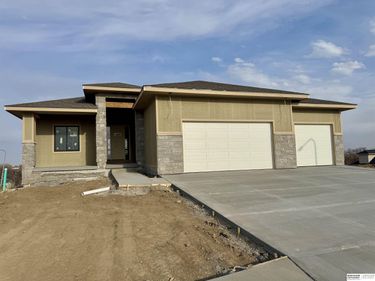 4503 S 203rd Avenue, Omaha, NE 68135