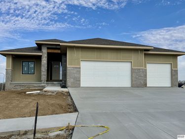 4503 S 203rd Avenue, Omaha, NE 68135