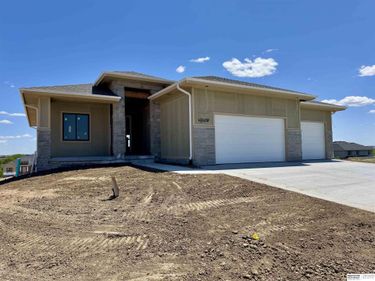4503 S 203rd Avenue, Omaha, NE 68135