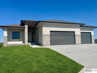 4503 S 203rd Avenue, Omaha, NE 68135