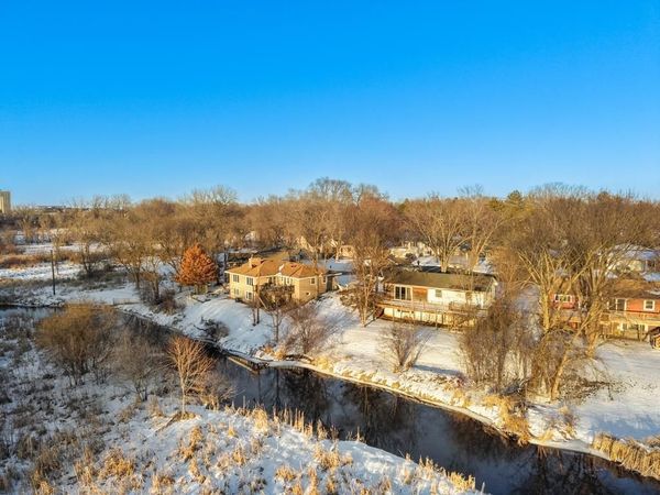 5057 Nine Mile Creek Circle, Bloomington, MN 55437