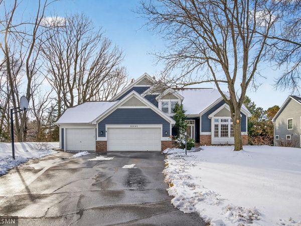 10005 Antrim Court, Woodbury, MN 55129