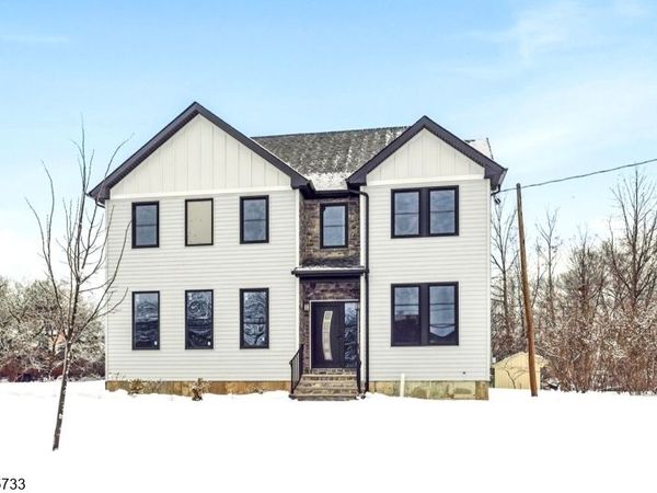 237 S Main St, Raritan, NJ 08822