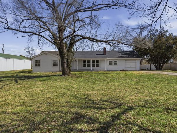 2502 Bowling Green Road , Franklin, KY 42134