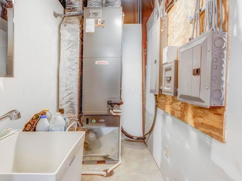 14775 OH-664 , Logan, OH 43138 Photo 10