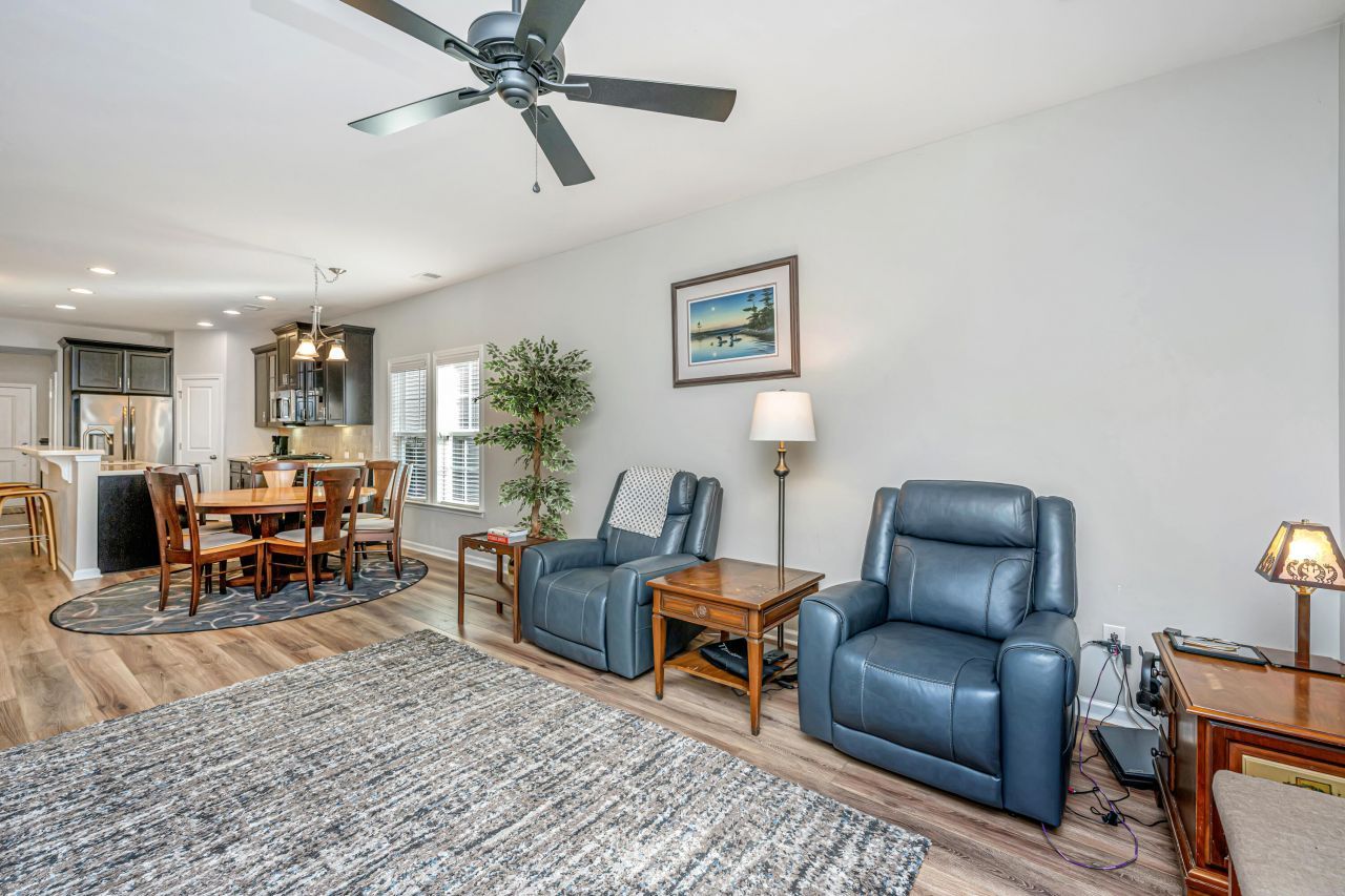 3825 Tupelo Branch Row Photo 24