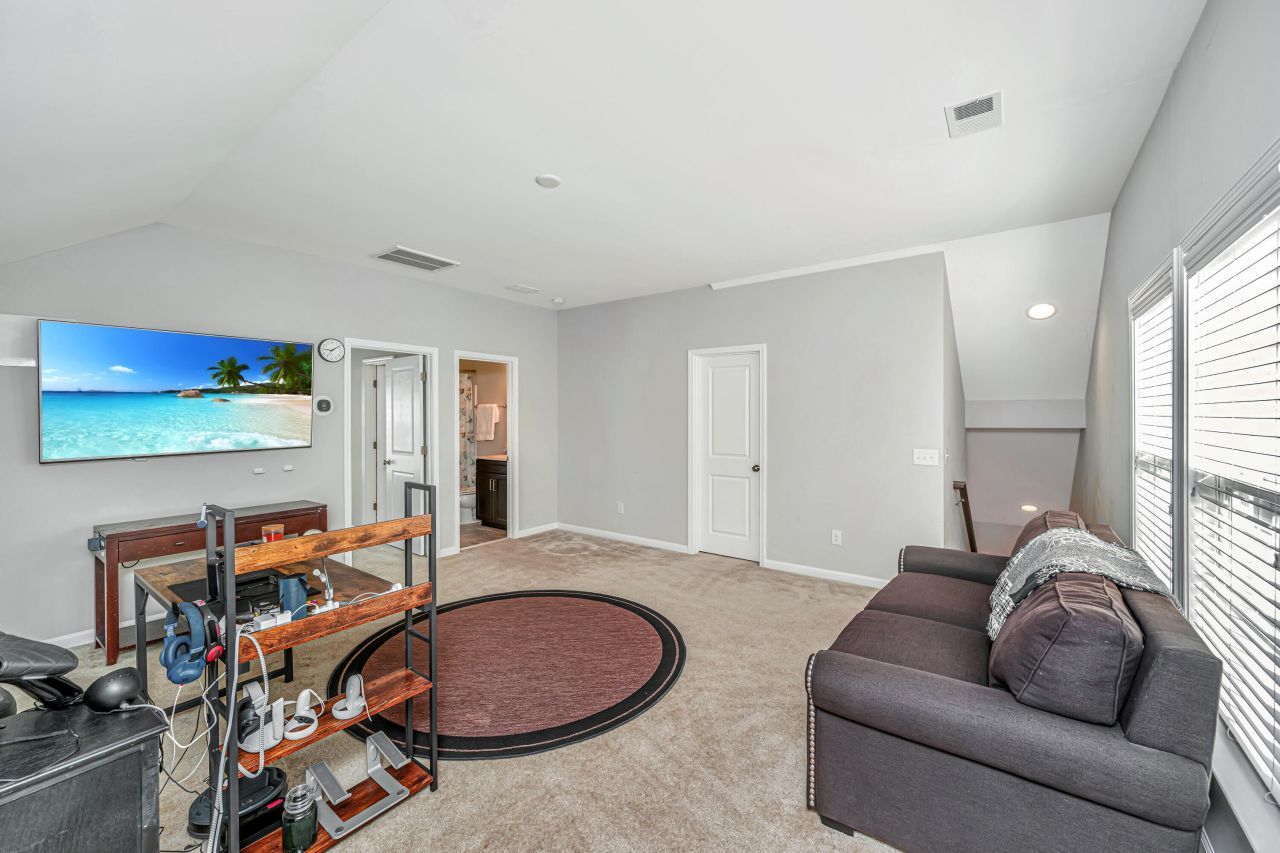 3825 Tupelo Branch Row Photo 31