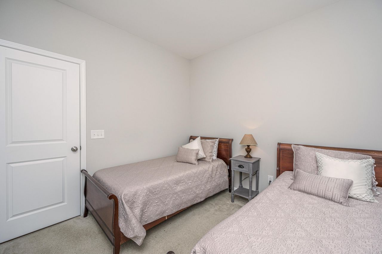 3825 Tupelo Branch Row Photo 36