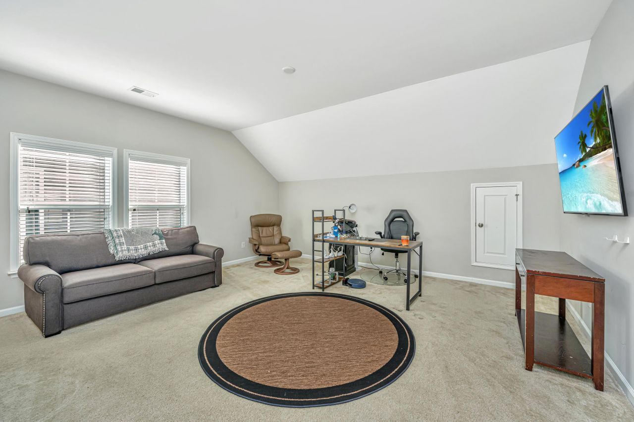 3825 Tupelo Branch Row Photo 6