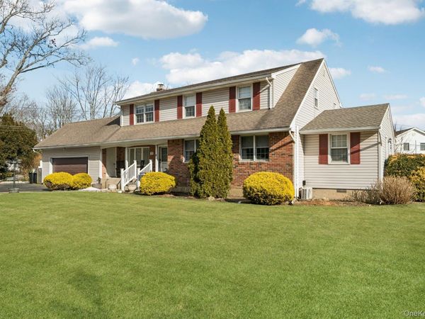 2846 Morgan Drive, Wantagh, NY 11793