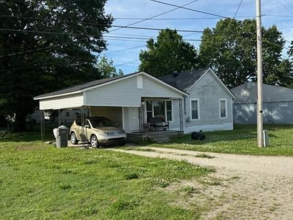 105 School Street, Bay, AR 72411