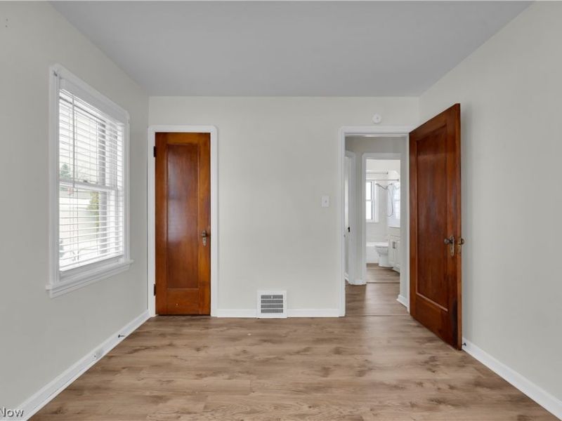 4610 Yorkshire Avenue, Parma, OH 44134 Photo 12