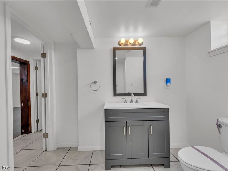 4610 Yorkshire Avenue, Parma, OH 44134 Photo 16