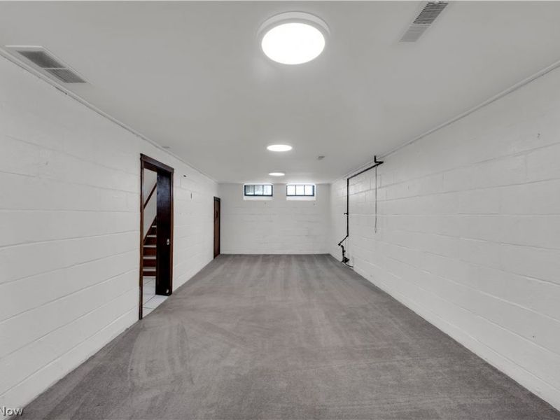 4610 Yorkshire Avenue, Parma, OH 44134 Photo 22