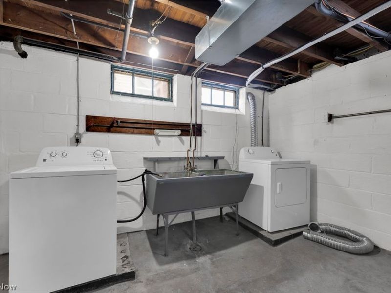 4610 Yorkshire Avenue, Parma, OH 44134 Photo 23