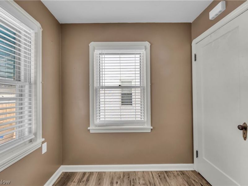 4610 Yorkshire Avenue, Parma, OH 44134 Photo 9