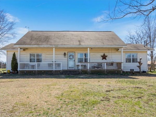 18121 Holt Road , Lincoln, AR 72744