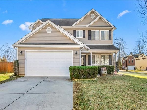 400 Walnut Crossing Drive, Whitsett, NC 27377