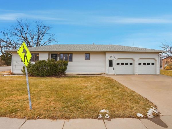 611 GLENN ST, Wall, SD 57790