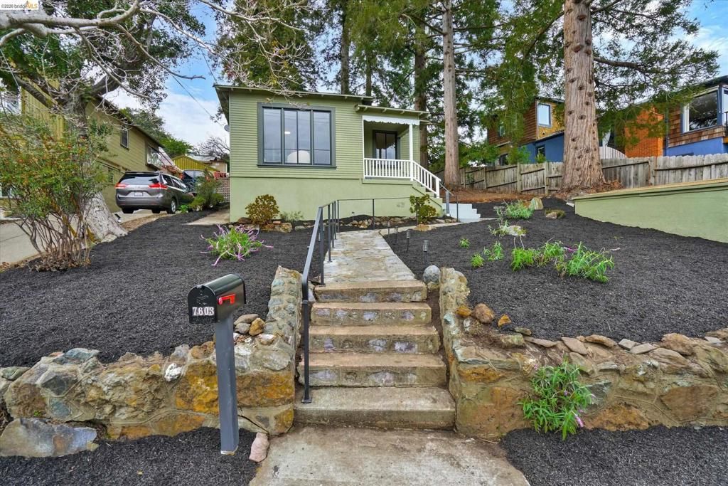 7603 Terrace Dr, El Cerrito, CA 94530 Main Photo