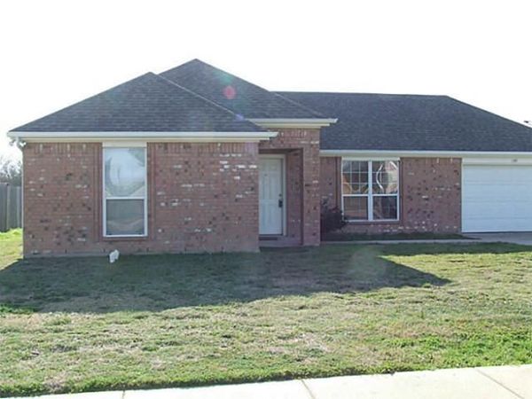 132 Chambers Creek Circle , Maypearl, TX 76064