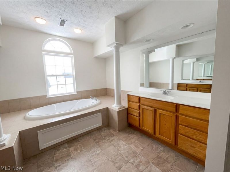 5198 Fairington Avenue, Copley, OH 44321 Photo 34