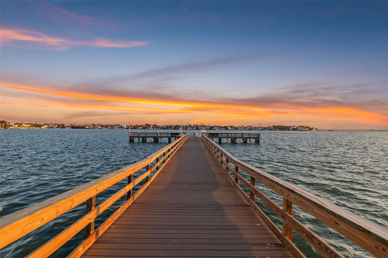 5130 Brittany Drive S, Unit 201, Saint Petersburg, FL 33715 Photo