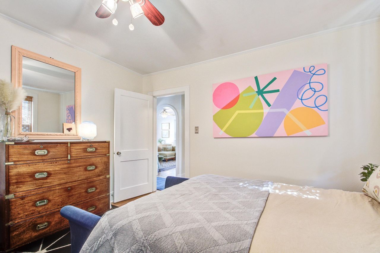 225 Plymouth Avenue Photo 12