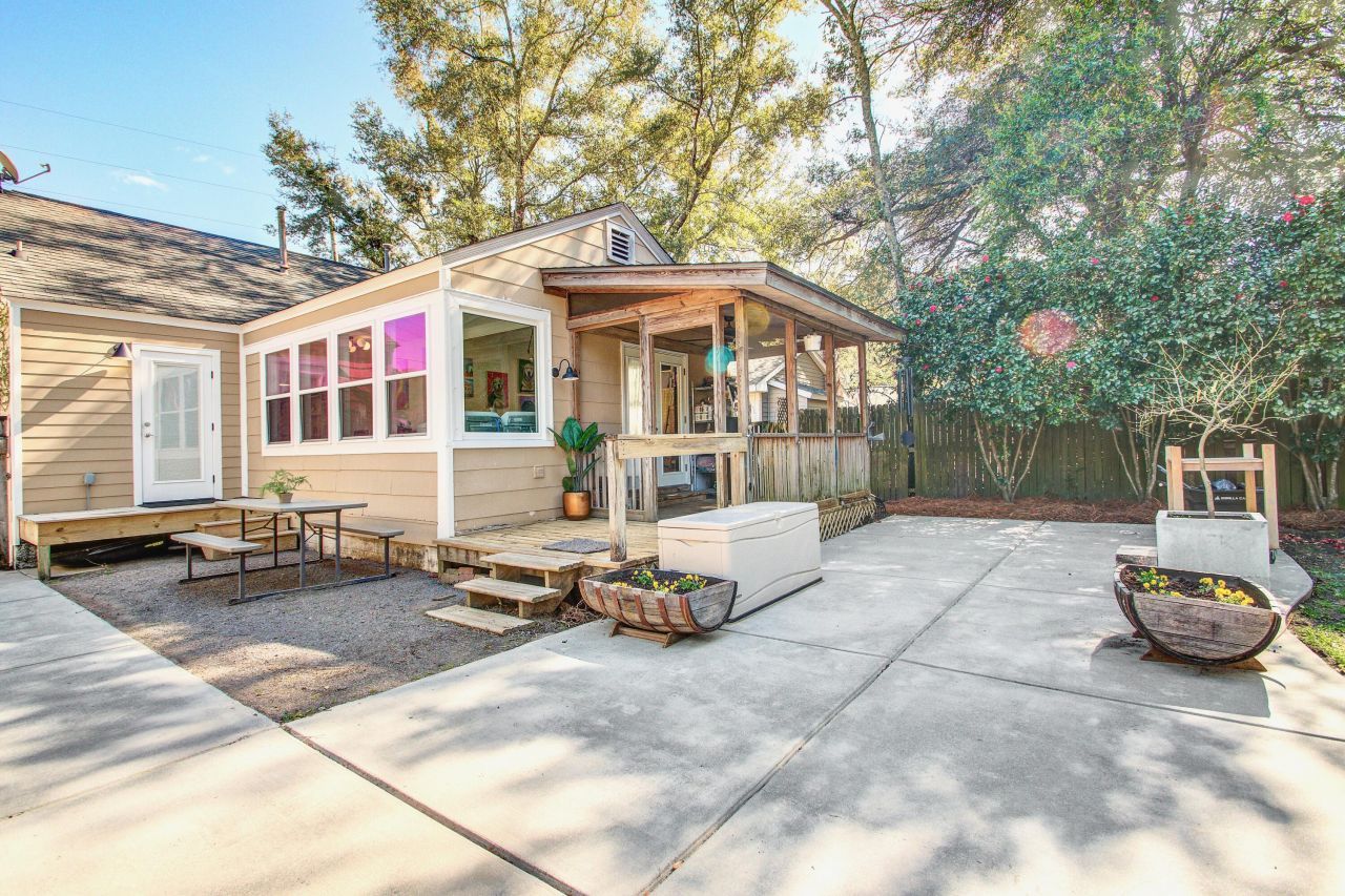 225 Plymouth Avenue Photo 20