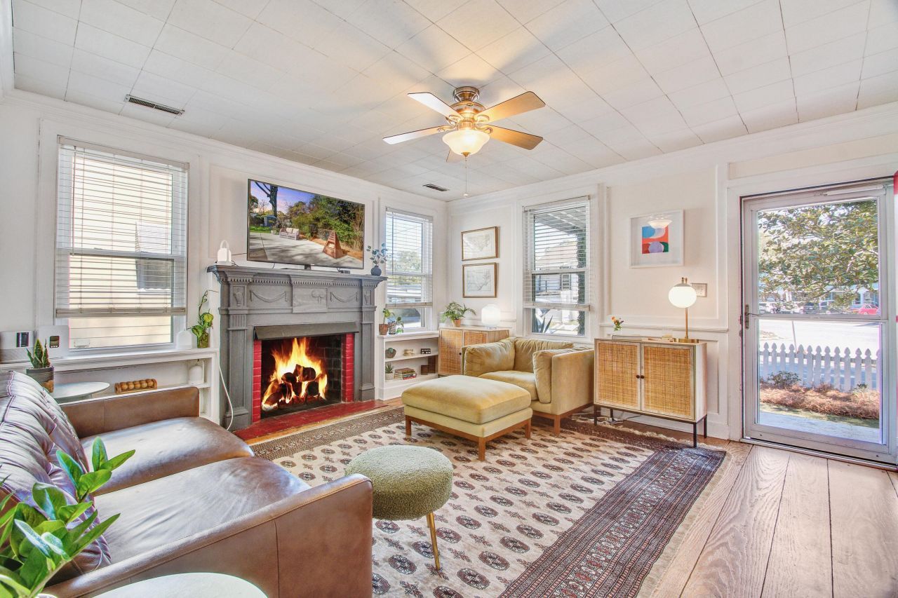 225 Plymouth Avenue Photo 5