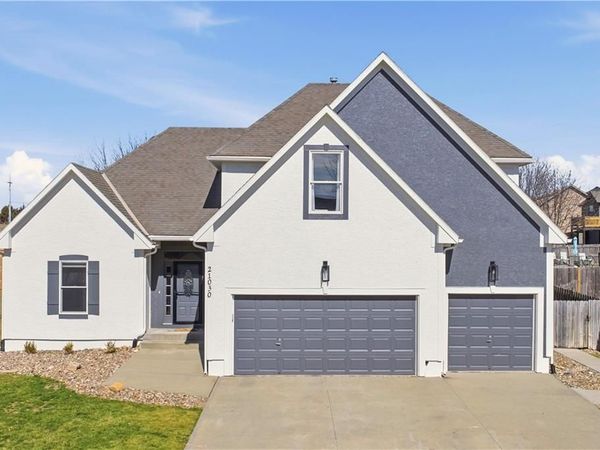 21030 W 224th Street, Spring Hill, KS 66083